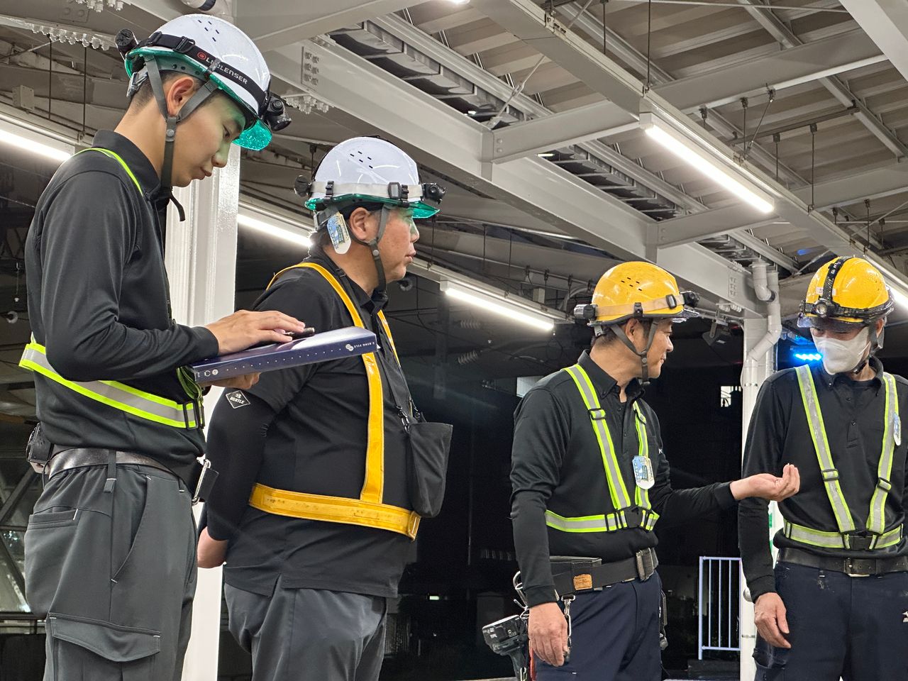 現場で働く社員の写真